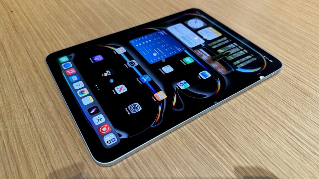 iPadOS 18 કેટલાક iPad Pro 2024 એકમોને બ્રિક કરી રહ્યું છે, જે એપલને અપડેટ ખેંચવા તરફ દોરી જાય છે