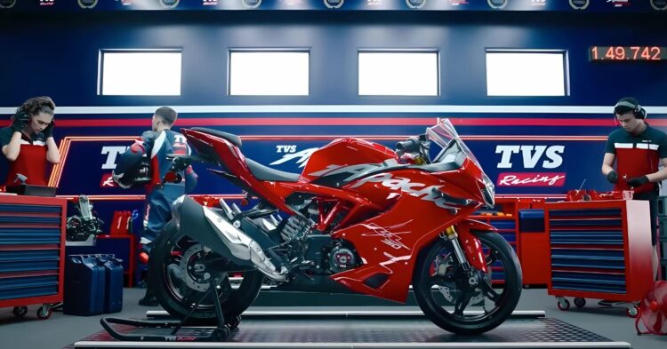 2024 TVS Apache RR 310 બિગ પાવર બમ્પ અપ, બાય-ડાયરેક્શનલ ક્વિકશિફ્ટર્સ સાથે લૉન્ચ થયું