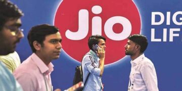 Jio નેટવર્ક ડાઉન: રિલાયન્સ જિયો સેવાઓ દેશભરમાં ખોરવાઈ, હજારો રિપોર્ટ સમસ્યાઓ