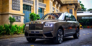 Rolls Royce Cullinan Series II 10.50 કરોડમાં લૉન્ચ થઈ: અંબાણી લૉન્ચ પહેલાં જ એક ખરીદે છે [Video]