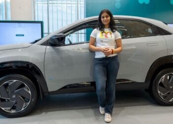 મનુ ભાકરને વિશ્વ EV દિવસ પર ભારતની પ્રથમ Tata Curvv EV SUV પ્રાપ્ત થઈ