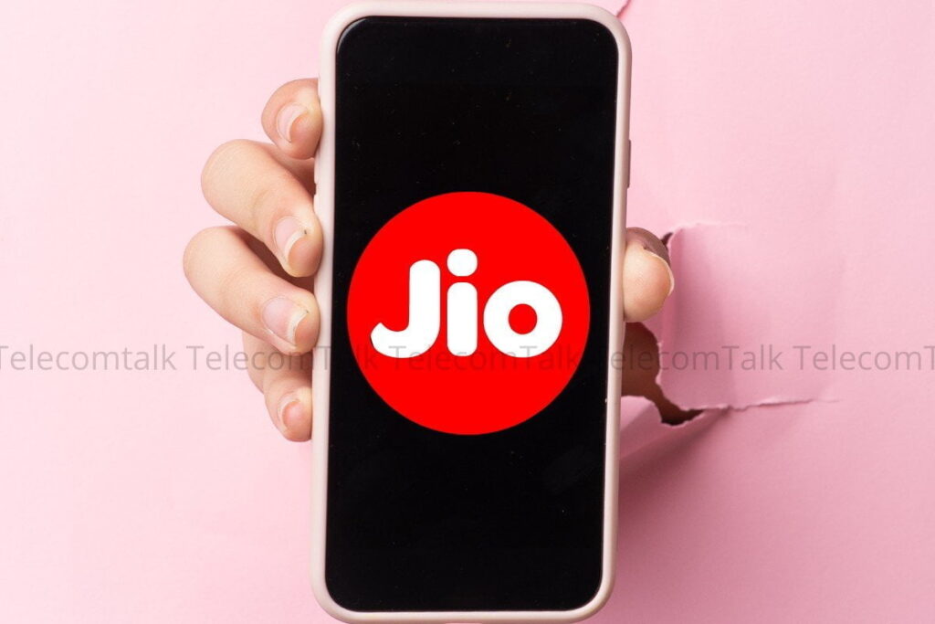 Jioએ Jio Fiber પોસ્ટપેડ યુઝર્સ માટે દિવાળી ધમાકા ઓફર લોન્ચ કરી છે