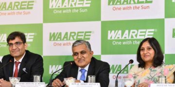 Waaree Energies IPO GMP ડ્રોપ્સ; રોકાણકારો માટે જોવા માટેના મુખ્ય મુદ્દાઓ - તમારે જે જાણવાનું છે