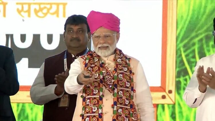 નમો શેતકરી મહાસન્માન નિધિ યોજના: PM મોદીએ PM-KISAN 18મો હપ્તો બહાર પાડ્યા પછી મહારાષ્ટ્રના ખેડૂતોને વધારાના રૂ. 2,000 કરોડ જાહેર કર્યા