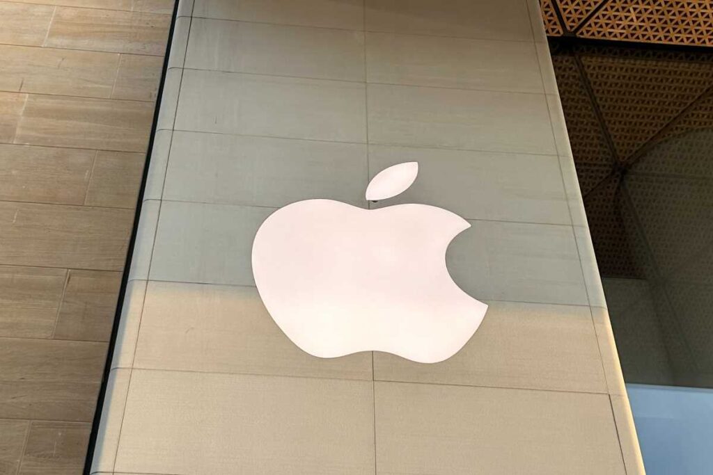 ટિમ કૂકે ભારતમાં Apple માટે મોટી જાહેરાત કરી