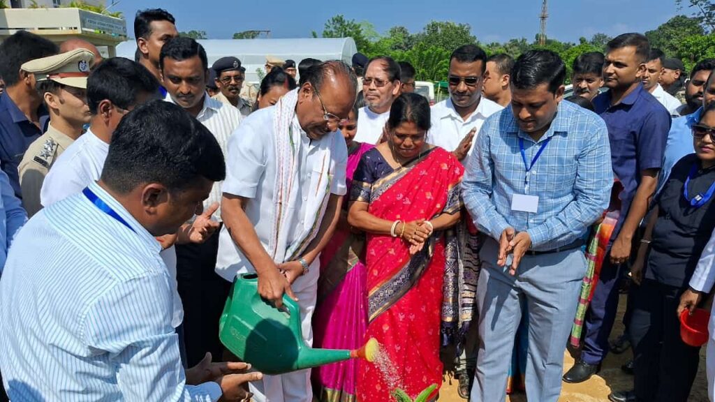 ત્રિપુરાના ગવર્નરે કૃષિ નવીનતા અને સામુદાયિક સમર્થનને પ્રોત્સાહન આપવા માટે ICAR-KVK, ધલાઈની મુલાકાત લીધી