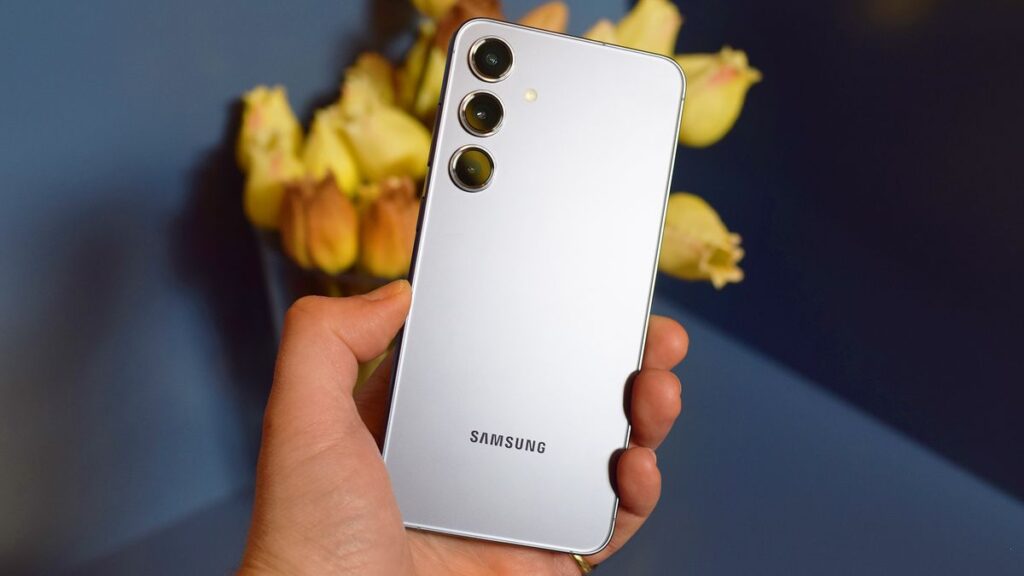 Galaxy S25 સીમલેસ અપડેટ્સ મેળવનાર પ્રથમ સેમસંગ ફ્લેગશિપ ફોન હોઈ શકે છે