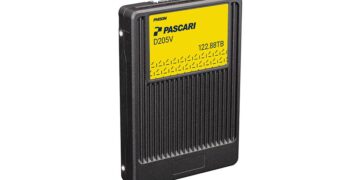 Phison એ 122.88TB '128TB-ક્લાસ' SSD બહાર પાડ્યું જે PCIe Gen5 પ્રદર્શન આપે છે પરંતુ યોગ્ય સમીક્ષા માટે અમારે Q2 2025 સુધી રાહ જોવી પડશે: D205V પરીક્ષણો પર નિર્ણાયક T705 ને ટક્કર આપી શકે છે