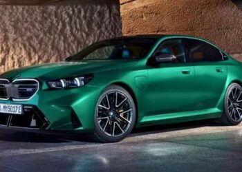 2025 BMW M5 ભારતમાં ડેબ્યૂ કરે છે, જેની કિંમત 1.99 કરોડ રૂપિયા છે