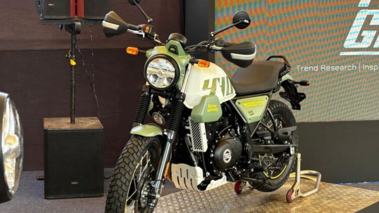 Royal Enfield Scram 440 એ Motoverse 2024 પર કવર તોડ્યું; લક્ષણો તપાસો