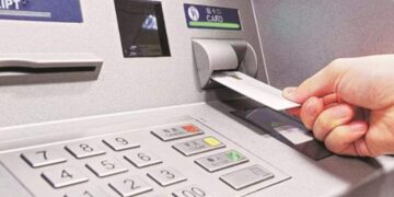 ભારતમાં ATM નંબર કેમ ઘટી રહ્યા છે? આરબીઆઈના અહેવાલમાં ચોંકાવનારા વલણો સામે આવ્યા છે - હવે વાંચો