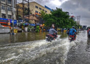 હવામાન અપડેટ: બંગાળની ખાડીમાં ડિપ્રેશન વધુ તીવ્ર બને છે, તમિલનાડુ, પુડુચેરી અને આંધ્રપ્રદેશ માટે ભારે વરસાદની ચેતવણી