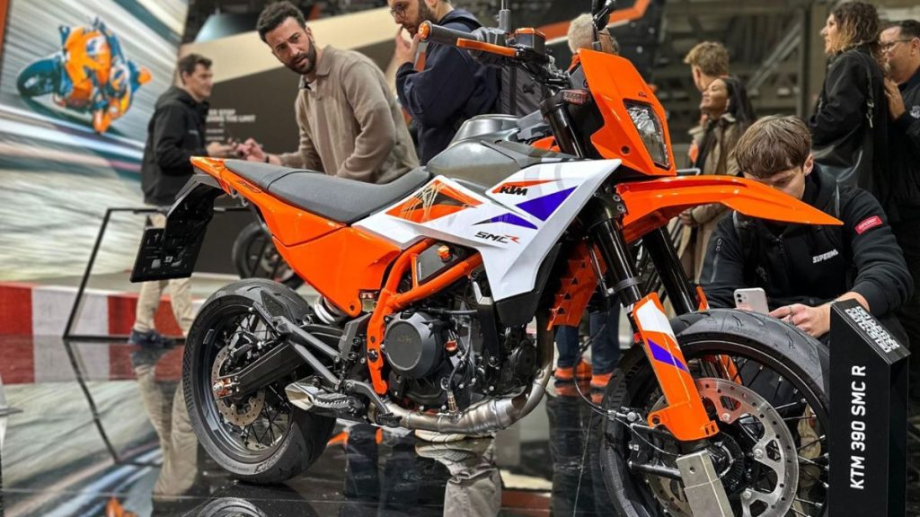 KTM 390 SMC R પ્રથમ વખત ભારતીય રસ્તાઓ પર જોવા મળી