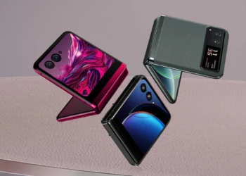 Android 15 આ મહિનાના અંતમાં Motorola Razr+ 2023 પર આવશે