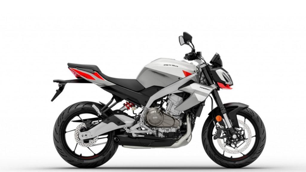 Aprilia Tuono 457 ભારતમાં સૂચિબદ્ધ: આક્રમક ડિઝાઇન અને ઉચ્ચ પ્રદર્શન સુવિધાઓ