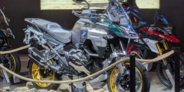 BMW Motorrad એ ભારતમાં રૂ. 22.95 લાખમાં 2025 R 1300 GS એડવેન્ચર લોન્ચ કર્યું