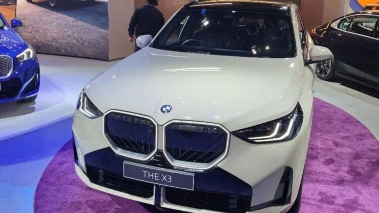 BMW ઇન્ડિયાએ ઓટો એક્સ્પો 2025માં ચોથી-જનન X3 લોન્ચ કરી: કિંમત 75.80 લાખ રૂપિયાથી શરૂ થાય છે