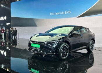 Kia એ ભારત મોબિલિટી એક્સ્પો 2025માં EV6 ફેસલિફ્ટનું અનાવરણ કર્યું