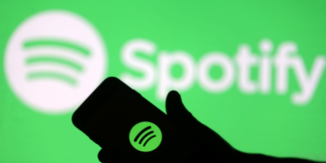 Spotify શોધ પરિણામોમાં પોર્નોગ્રાફિક સામગ્રી પર પ્રતિક્રિયાનો સામનો કરે છે