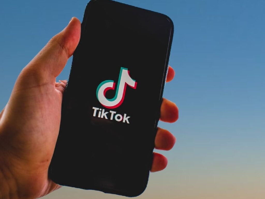 USAમાં TikTok બંધ થઈ ગયું, ગૂગલ પ્લે સ્ટોર અને એપ સ્ટોરમાંથી ગાયબ થઈ ગયું