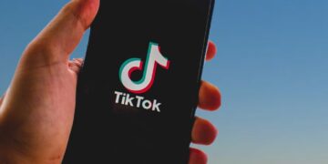 USAમાં TikTok બંધ થઈ ગયું, ગૂગલ પ્લે સ્ટોર અને એપ સ્ટોરમાંથી ગાયબ થઈ ગયું