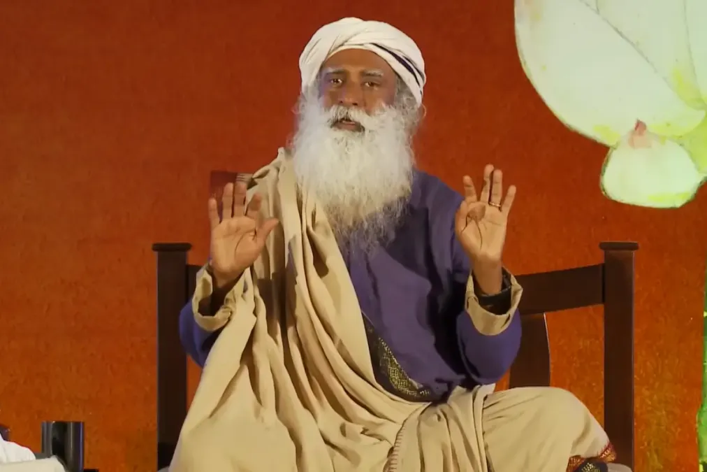 સદ્ગુરુ ટીપ્સ: ખોટી સ્થિતિમાં સૂવું? જગ્ગી વાસુદેવ આ જોખમોને સમજાવે છે