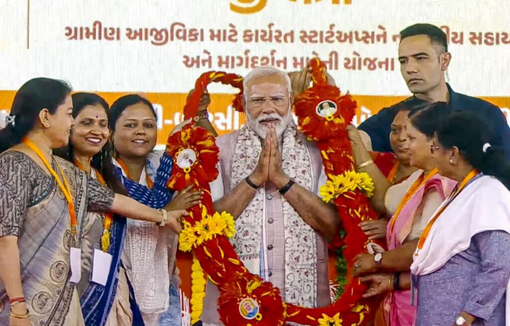 મહિલા સુરક્ષા અમારી અગ્રતા, મૃત્યુ દંડ માટેના સુધારેલા કાયદા: ગુજરાતની નવસરીમાં પીએમ મોદી