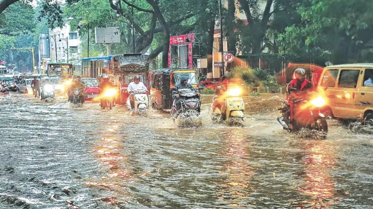 હવામાન અપડેટ્સ: દિલ્હીમાં વાવાઝોડાની સંભાવના સાથે વરસાદ, આ રાજ્યોમાં ધોધમાર વરસાદની આગાહી | તપાસની વિગતો