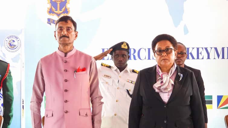એમઓએસ સંરક્ષણ સંજય શેઠ તાંઝાનિયન સમકક્ષને મળે છે, વિરોધી વિરોધી ચર્ચામાં સહકાર
