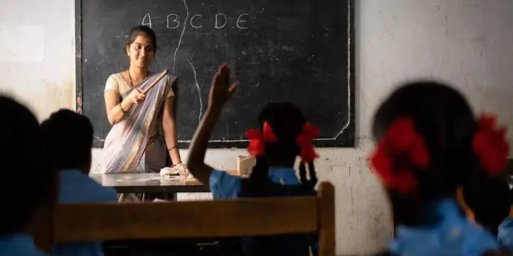 એપી ડીએસસી સૂચના 2025: સારા સમાચાર! 16347 શિક્ષક ખાલી જગ્યાઓ માટે, આ તારીખ સુધી એપ્લિકેશન ખુલ્લી