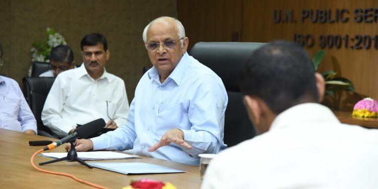 વડોદરામાં વિશ્વમિત્રી રિવર પ્રોજેક્ટ પ્રગતિની સમીક્ષા કરવા માટે મુખ્યમંત્રી ભૂપેન્દ્ર પટેલ - દેશગુજરાત