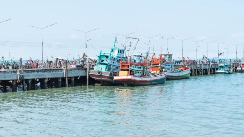 પાકિસ્તાને નવી દિલ્હી સામે બદલો લેતા પગલામાં ભારતીય વહાણો માટે તેના બંદરો બંધ કર્યા