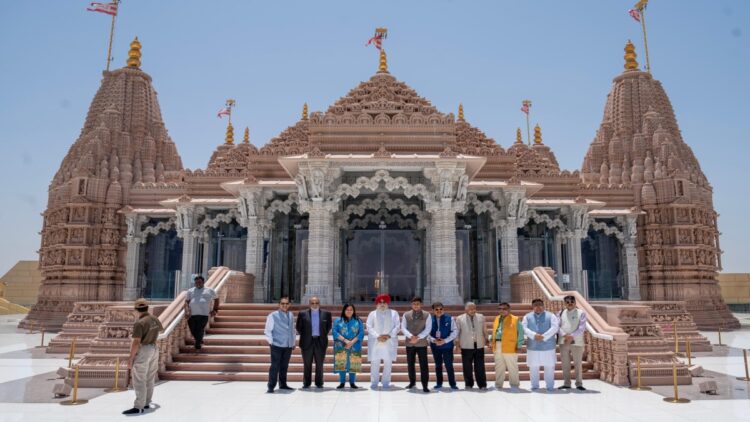 Operation પરેશન સિંદૂર ગ્લોબલ આઉટરીચ: All લ-પાર્ટી ડેલિગેશન અબુધાબીમાં હિન્દુ મંદિરની મુલાકાત લે છે