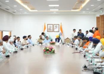 કટોકટીના આ ઘડીમાં સાંપ્રદાયિક સંવાદિતા, ભાઈચારો અને શાંતિના વધુ સિમેન્ટ બંધનો માટે ઉત્પ્રેરક તરીકે કાર્ય કરો: ધાર્મિક નેતાઓ માટે મુખ્યમંત્રી
