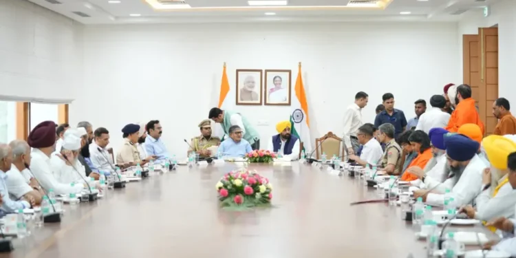 કટોકટીના આ ઘડીમાં સાંપ્રદાયિક સંવાદિતા, ભાઈચારો અને શાંતિના વધુ સિમેન્ટ બંધનો માટે ઉત્પ્રેરક તરીકે કાર્ય કરો: ધાર્મિક નેતાઓ માટે મુખ્યમંત્રી