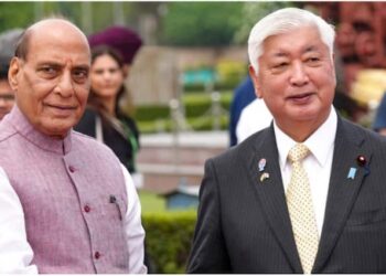 જાપાનના સંરક્ષણ પ્રધાન જનરલ નકાટણીએ સંરક્ષણ સંબંધોને મજબૂત બનાવવા માટે રાજનાથ સિંહ સાથે વાત કરી - તસવીરોમાં