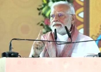 'જો અપ્ને હથિયારોન પે ગામંદ કાર્ટે ...' પીએમ મોદી પડોશીઓ તકનીકી ક્ષમતાઓ પર પોટશોટ લે છે