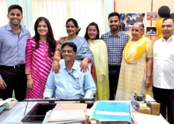 તેના પિતા નિવૃત્ત થતાં સૂર્યકુમાર યાદવ પેન્સની હાર્દિક નોંધ: 'આગામી ઇનિંગ્સ માટે તૈયાર કરવાનો સમય, પપ્પા'