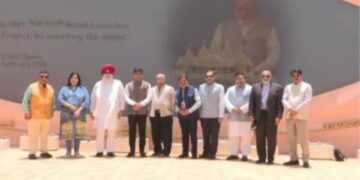 “દિવ્ય દર્શન…”: શ્રીકાંત શિંદેની આગેવાની હેઠળના ઓલ-પાર્ટી પ્રતિનિધિ અબુ ધાબીમાં બાપસ મંદિરની મુલાકાત લીધી