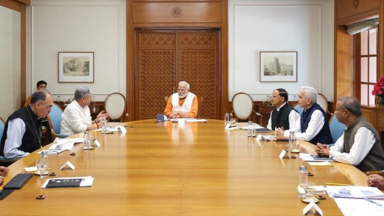 પીએમ મોદી મત્સ્યઉદ્યોગ ક્ષેત્રે ટેક-આધારિત વૃદ્ધિ માટે દબાણ કરે છે, સેટેલાઇટ ટેકનોલોજી, ડ્રોનનો ઉપયોગ અને સીવીડ સંભવિત પ્રકાશિત કરે છે