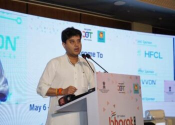 ભારત સરકાર દરેક ગામને બ્રોડબેન્ડથી જોડવા માટે 4 અબજ ડોલરના રોકાણની યોજના ધરાવે છે