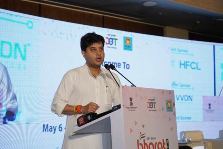 ભારત સરકાર દરેક ગામને બ્રોડબેન્ડથી જોડવા માટે 4 અબજ ડોલરના રોકાણની યોજના ધરાવે છે