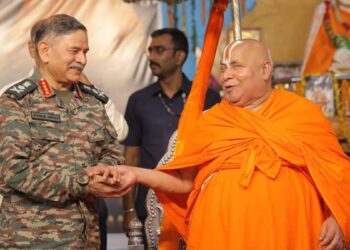 'મુઝે પોક ચાહાય દખ્શિના મને ...': જગદગુરુ રભદ્રચાર્યથી ભારતીય સૈન્ય ચીફ જનરલ ઉપેન્દ્ર દ્વિવેદી