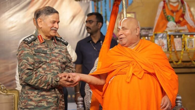 'મુઝે પોક ચાહાય દખ્શિના મને ...': જગદગુરુ રભદ્રચાર્યથી ભારતીય સૈન્ય ચીફ જનરલ ઉપેન્દ્ર દ્વિવેદી