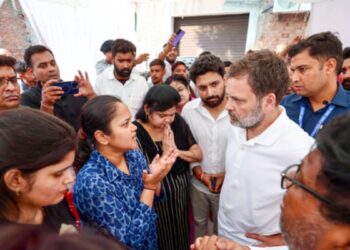 રાહુલ ગાંધી પહલ્ગમ એટેક પીડિતો માટે શહીદ સ્થિતિની માંગ કરે છે: 'વડા પ્રધાનને સંવેદનાઓનું સન્માન કરવાની વિનંતી કરો'