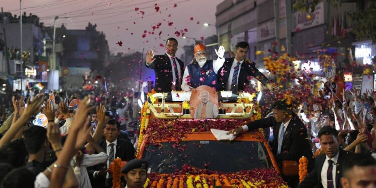 વડોદરા પીએમ મોદીની મુલાકાત માટે ગિયર્સ અપ; 20,000 થી વધુ મહિલાઓ સંક્ષિપ્તમાં રોડ શોમાં જોડાવા માટે - દેશગુજરાત