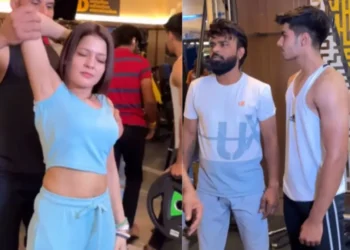 વાયરલ વિડિઓ: ગર્લ જીમ ટ્રેનને ખેંચવામાં મદદ કરવા માટે કહે છે, તે બંધાયેલા છે, છોકરો સમાન તરફેણ માટે પૂછે છે, આની જેમ દૂર શૂ