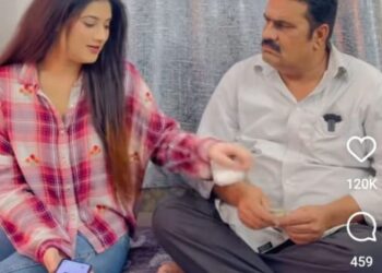 વાયરલ વિડિઓ: પુત્રી તેના પિતાને છેતરવાની અનન્ય રીત બનાવે છે, પપ્પા પાસે ચૂકવણી કરવા સિવાય બીજો કોઈ વિકલ્પ નથી, કેમ તપાસો?