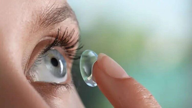 વૈજ્ entists ાનિકોએ આંખો બંધ સાથે, લોકોને અંધારામાં જોવા માટે મદદ કરવા માટે 'સુપર-વિઝન' ઇન્ફ્રારેડ કોન્ટેક્ટ લેન્સ વિકસાવી