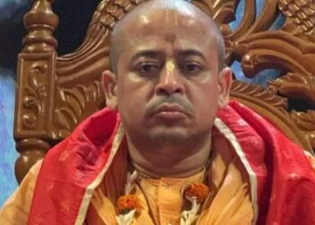 હત્યાના આરોપ અને ચાલી રહેલી લડાઇ બાદ વધુ કેસોમાં ચિન્મોય કૃષ્ણ દાસની ધરપકડનો સામનો કરવો પડે છે